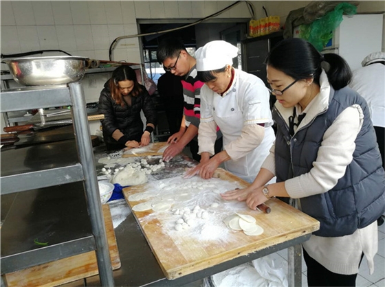 泰信冬至包水饺2